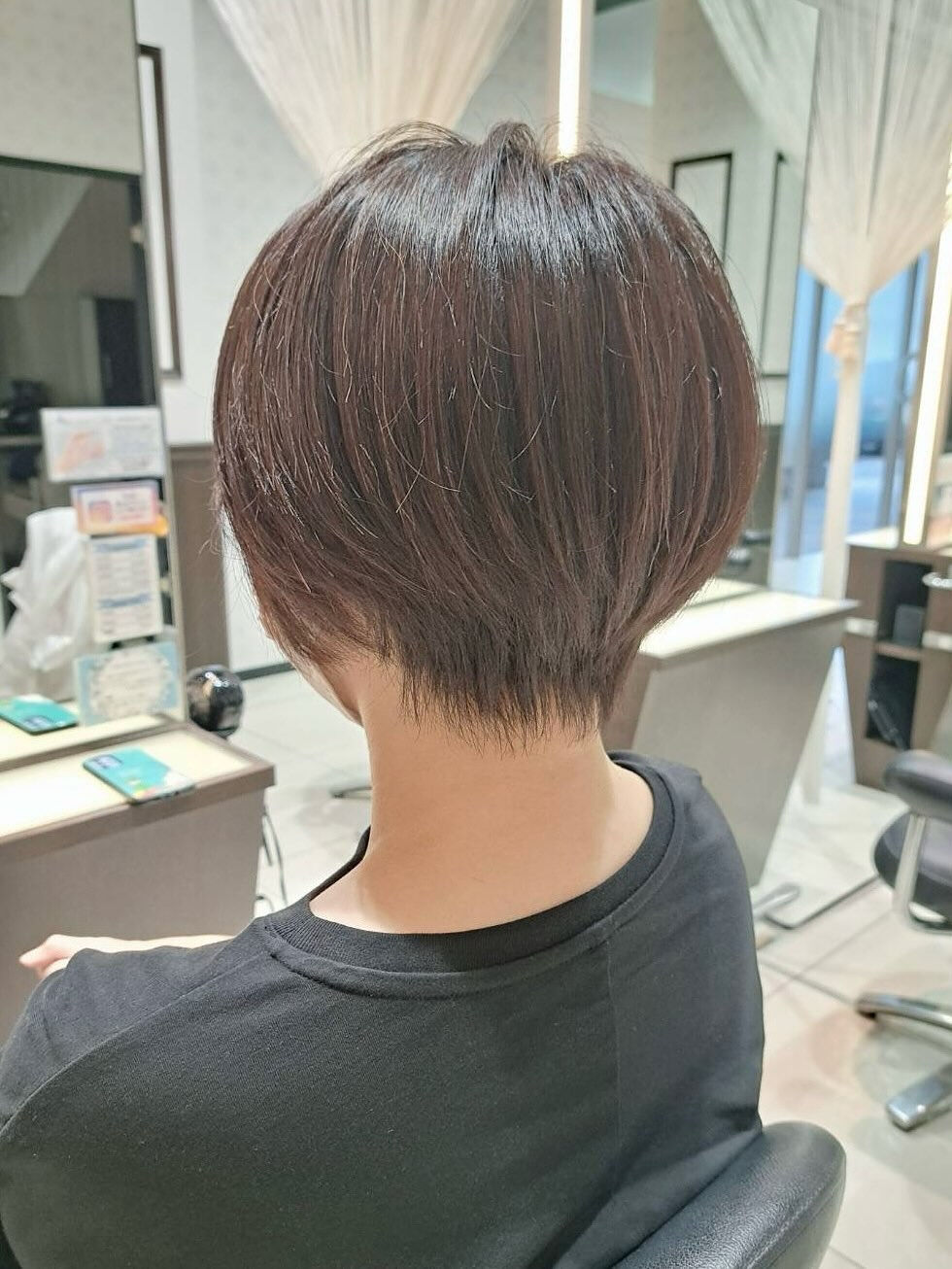 【首元すっきり！クビレショート】