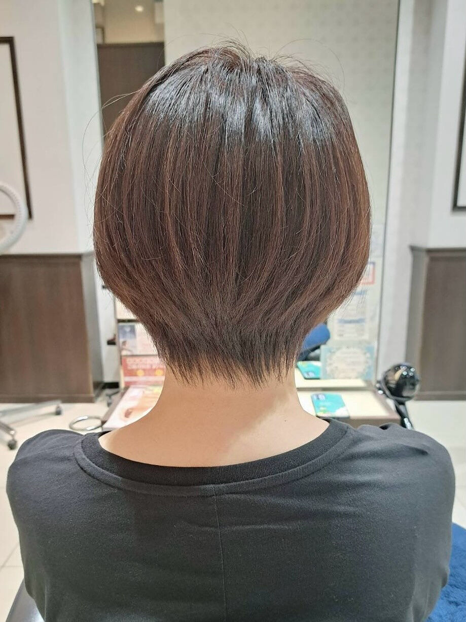 【首元すっきり！クビレショート】