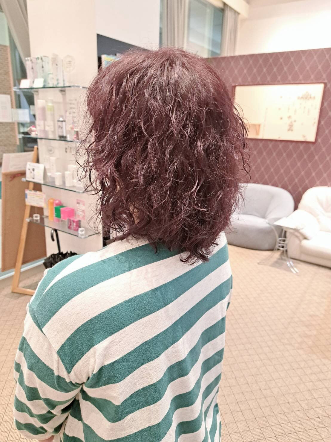 【大人女性に人気色のボルドー】