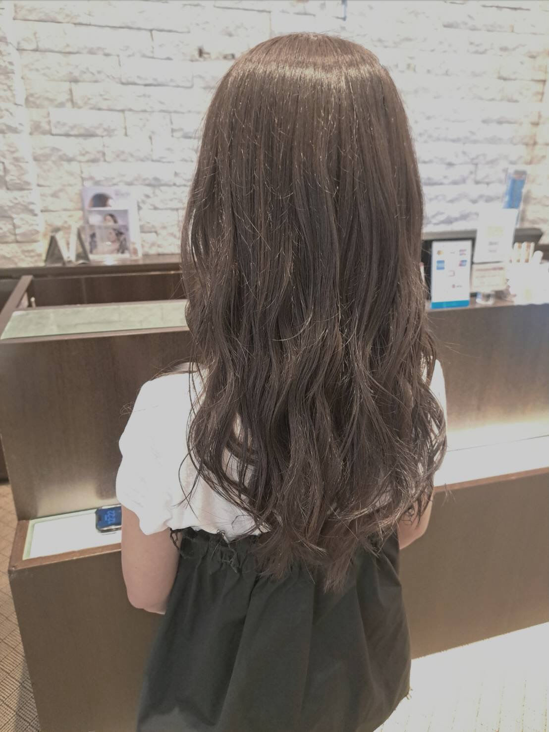 【グレージュ】